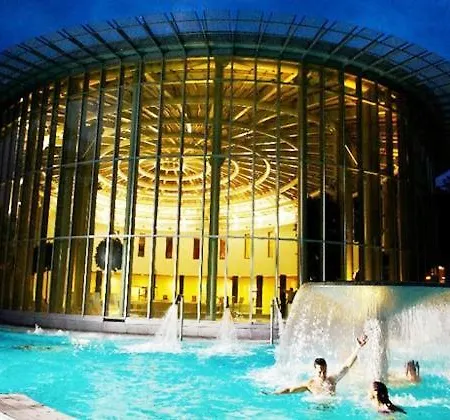 Au Bord De L'eau * טרואה פונטס